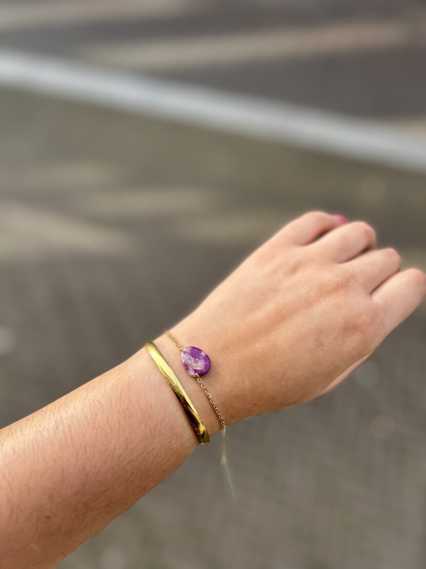 Armband, mix van paars en transparant met details van bladgoud